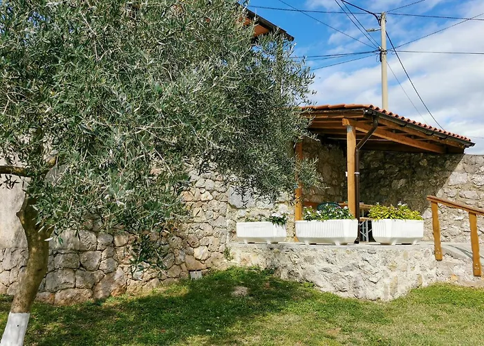 Διαμέρισμα Cozy In With Wifi Brseč